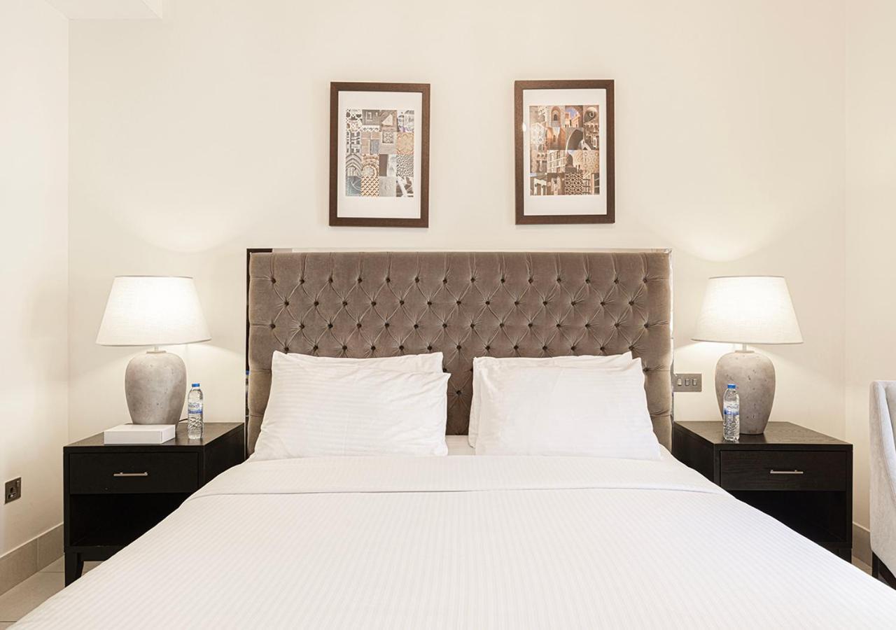 Apartment Luxury 1-bedroom Apartment, 5 Min To Mall Dubai
