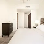 Luxury 1-Bedroom Apartment, 5 Min To Dubai Mall