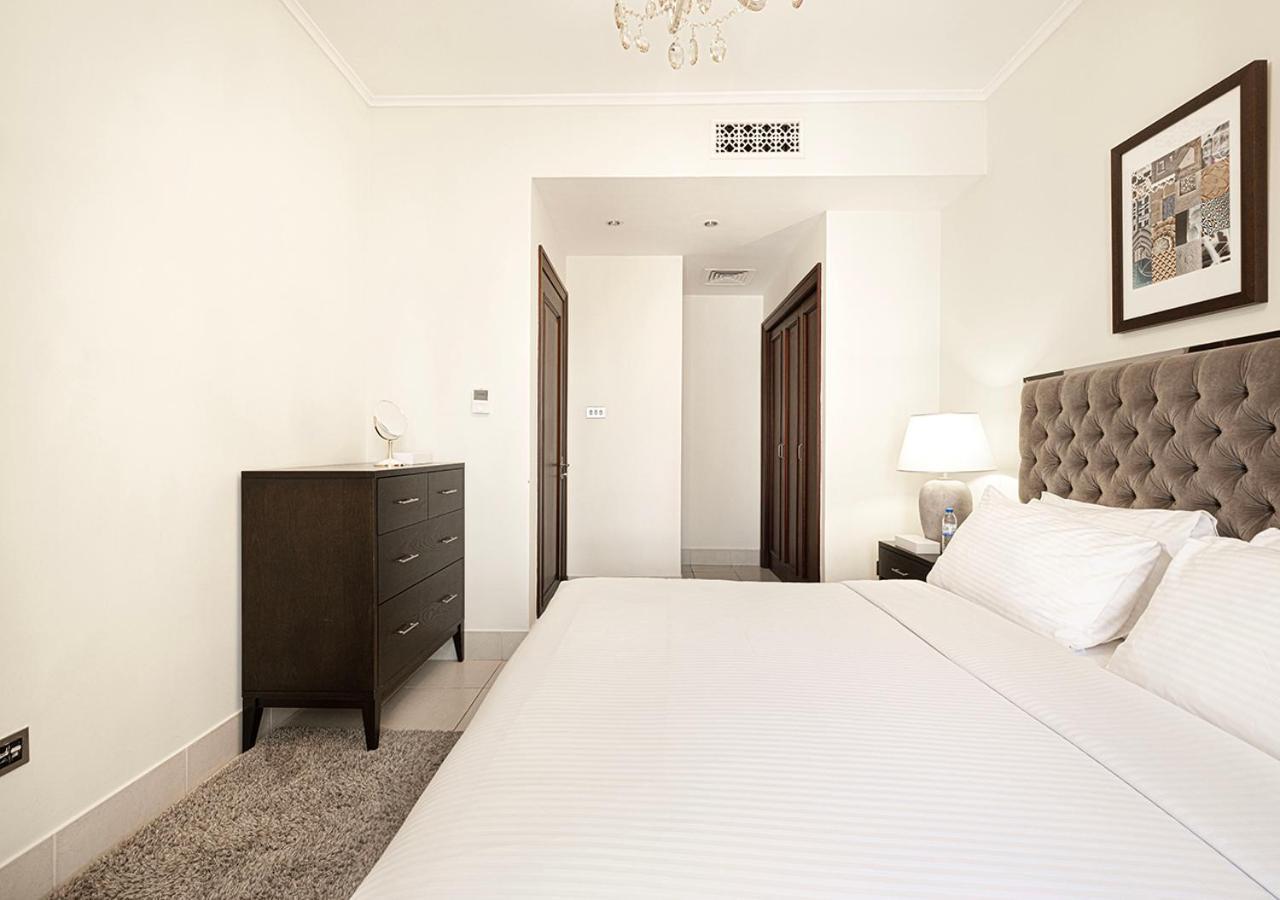 Luxury 1-bedroom Apartment, 5 Min To Mall *