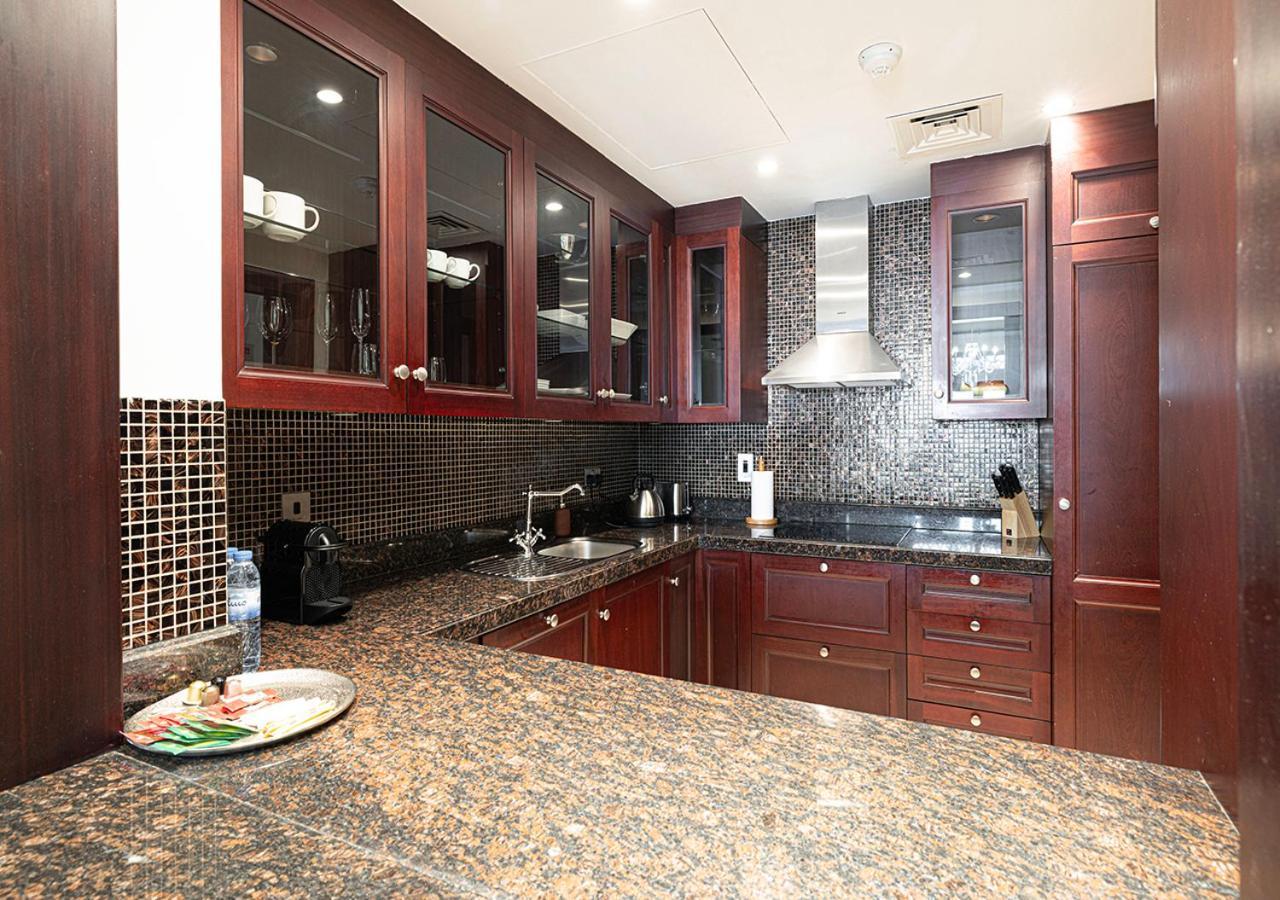 Apartment Luxury 1-bedroom Apartment, 5 Min To Mall