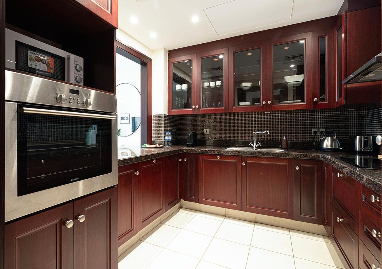 Luxury 1-bedroom Apartment, 5 Min To Mall *