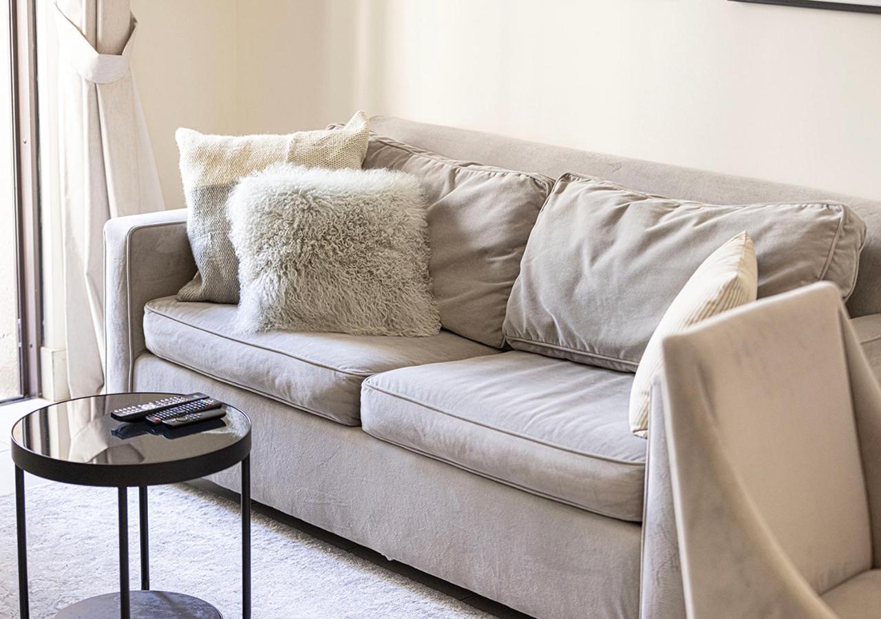 Apartment Luxury 1-bedroom Apartment, 5 Min To Mall Dubai