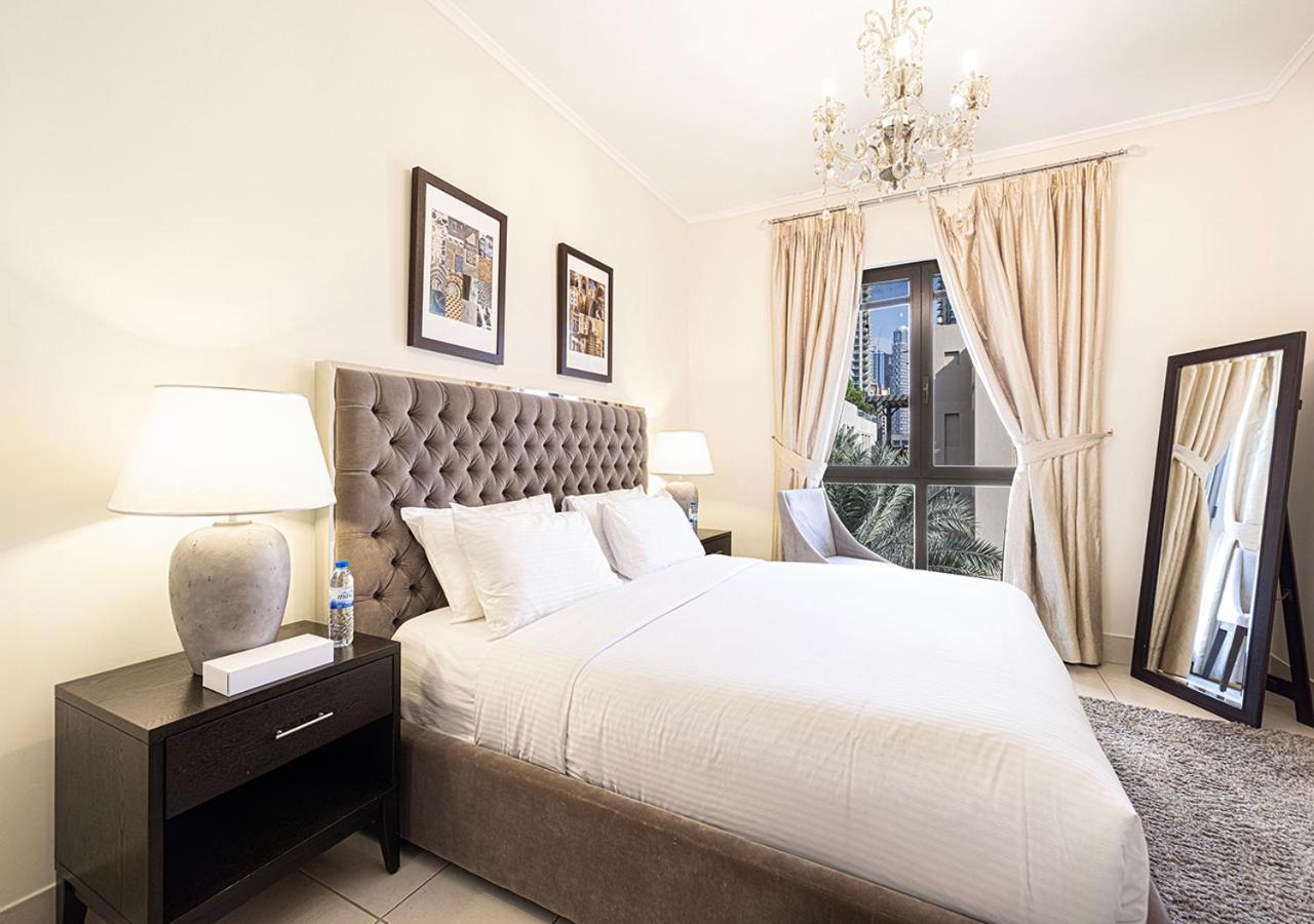 Luxury 1-bedroom Apartment, 5 Min To Mall