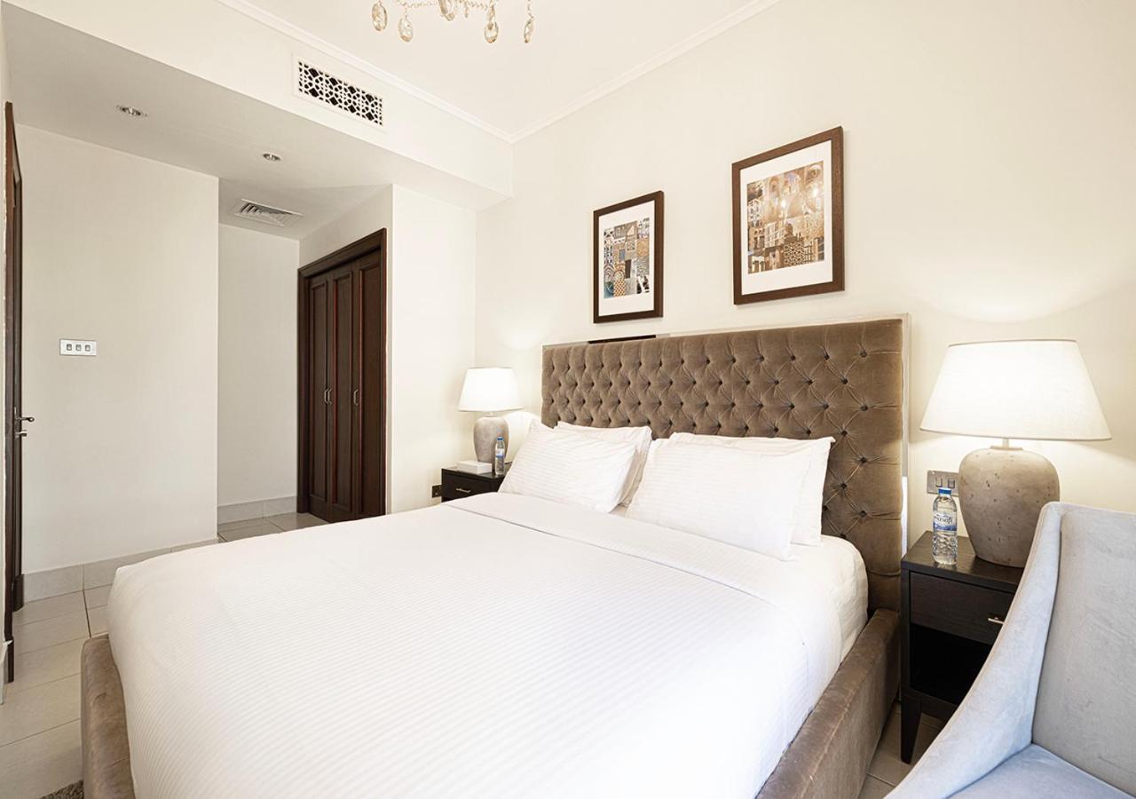 Luxury 1-bedroom Apartment, 5 Min To Mall